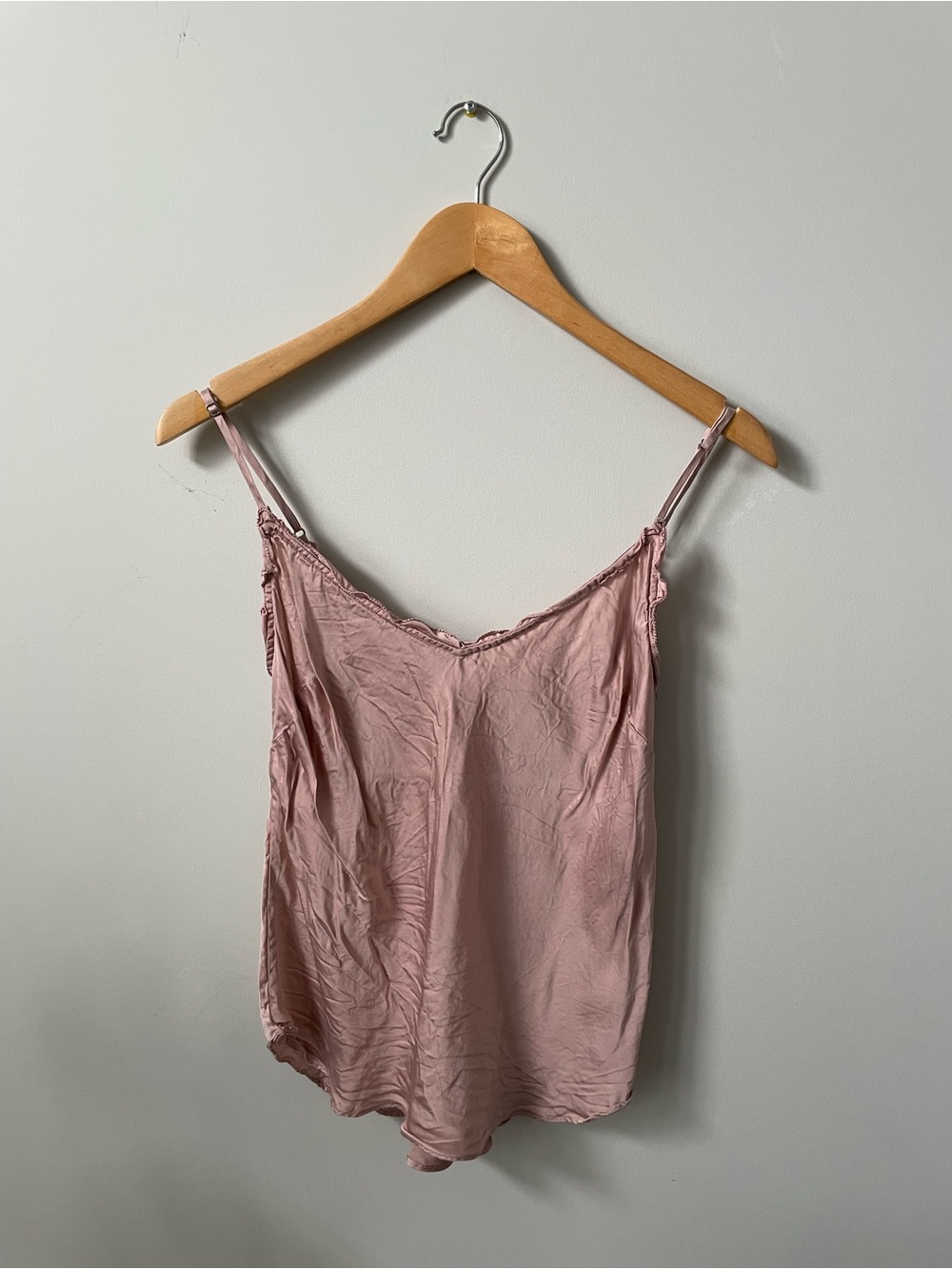 Aritzia Dusty Pink Satin Camisole Top • Women’s S